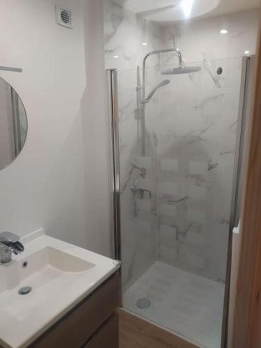 Photo de la galerie de l'établissement studio 35 mètres carrés, à Maron