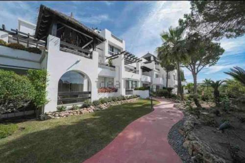 Moderno Loft - Beach & Golf