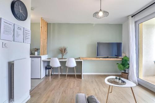 NOUVEAU - PARKING - PISCINE - WIFI - L’EDEN