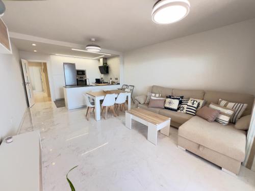 PUSHE Marina del Este Beach & Sport 2