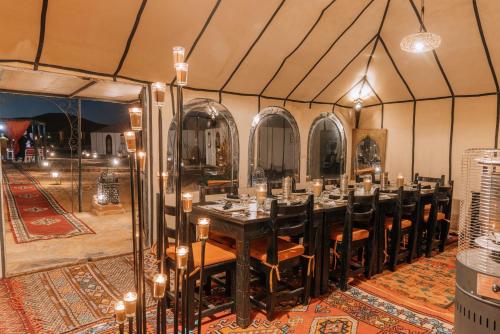 Restaurace v ubytování Tiziri Camp