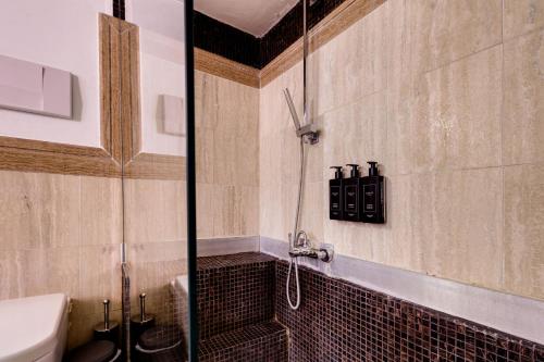 V Collection Piazza Farnese Luxury Suites