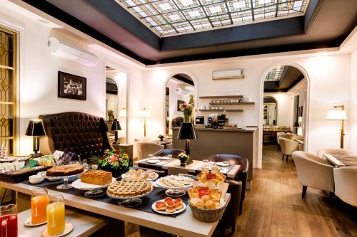 V Collection Piazza Farnese Luxury Suites