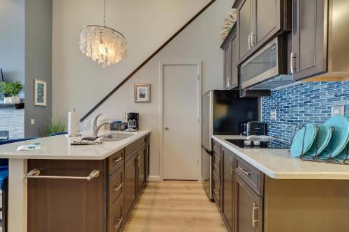 Dapur atau dapur kecil di 345 Edgewater Inn