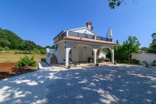 Holiday home in Medulin with terrace, air conditioning, WiFi, washing machine 5158-3