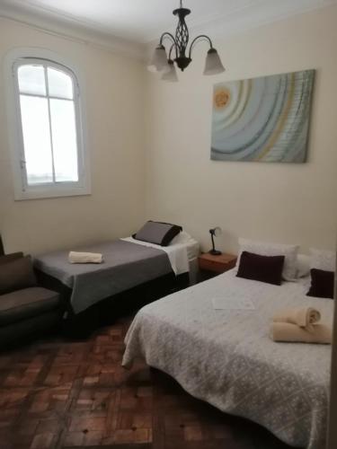 Katil atau katil-katil dalam bilik di Hotel Baleares
