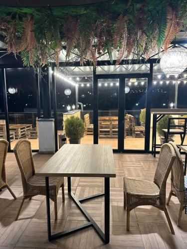 Φωτογραφία από το άλμπουμ του Hill Hotel στο Κουτάισι