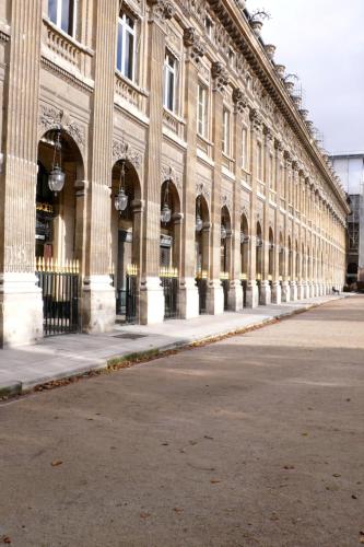 Flat Center Paris Louvre