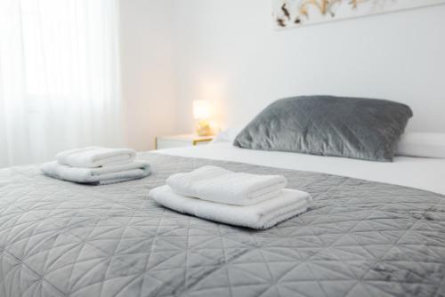 Casa Sunrise - Deluxe house with rooftop, 5 pools and panoramic sea views, Calpe