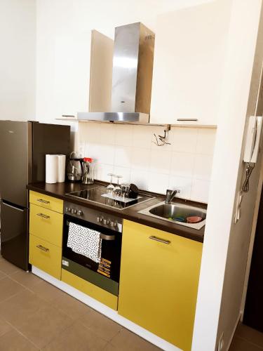 pretty apartment next to metro station