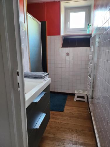 Ένα μπάνιο στο La chambre d'Antoine