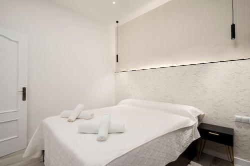 Newly refurbished Modern 2-Bed Apartment in Heart of Torremolinos