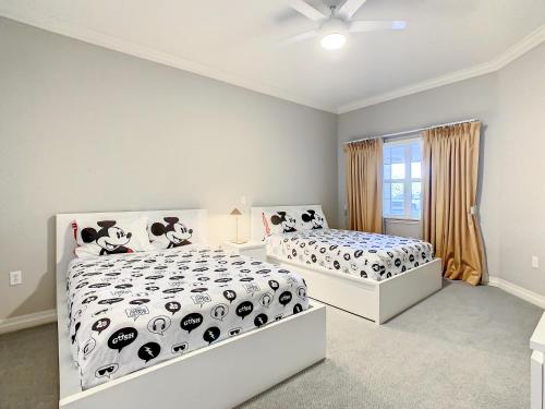 MINUTES FROM DISNEY 3bed 3bath Poolside at LUXURIOUS RESORT photo 48