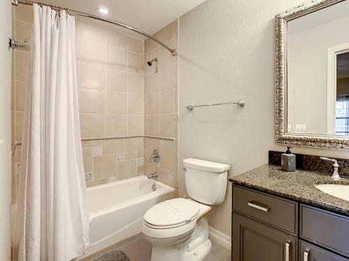 MINUTES FROM DISNEY 3bed 3bath Poolside at LUXURIOUS RESORT photo 55