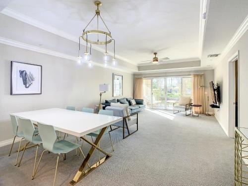 MINUTES FROM DISNEY 3bed 3bath Poolside at LUXURIOUS RESORT photo 31