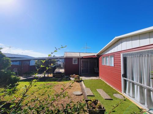 Gallery image of Gulf Red Vacation Home 2 Bedroom 2 Bathroom in Whangaparaoa