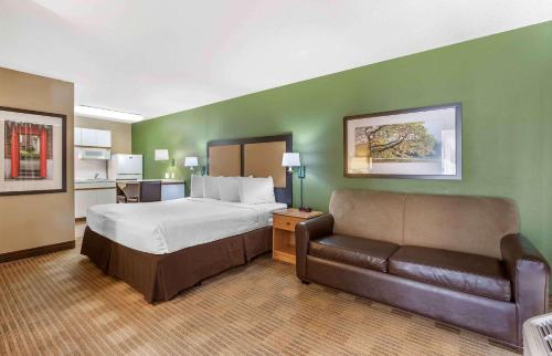 Ένα ή περισσότερα κρεβάτια σε δωμάτιο στο Extended Stay America Select Suites - Phoenix - Mesa - West