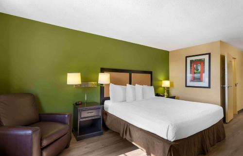 Ένα ή περισσότερα κρεβάτια σε δωμάτιο στο Extended Stay America Suites - Fresno - North