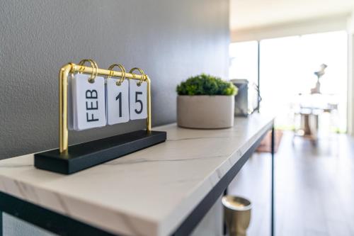 Devereaux Miami Luxury One-Bedroom and Studios photo 25