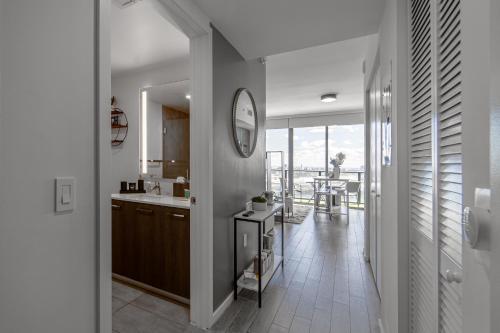 Devereaux Miami 2 Bedroom, 1 Bedroom, and Studio Condos with Balconies photo 31