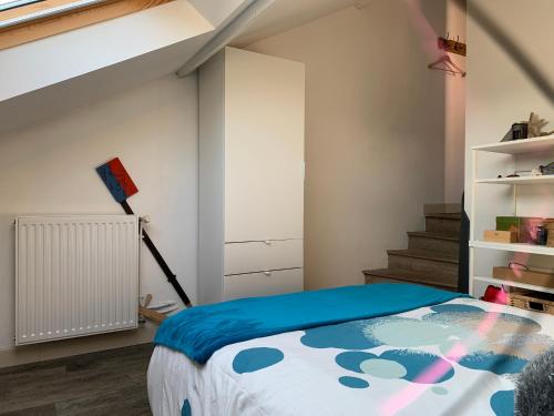 Ένα ή περισσότερα κρεβάτια σε δωμάτιο στο Chambre + SdB privative