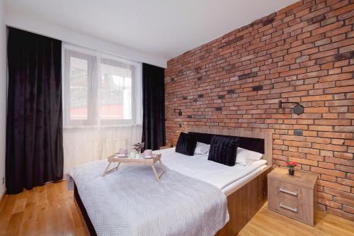 Industrial Apartment Fredry with Parking by Noclegi Renters