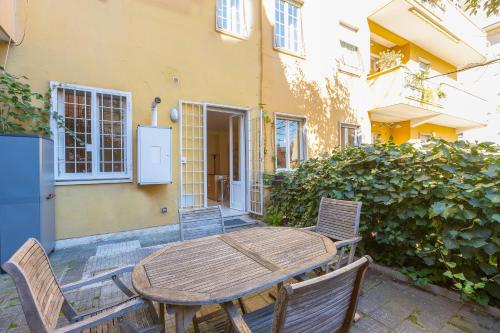 Trastevere Garden by Rental in Rome
