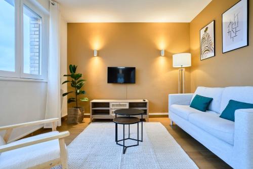 Photo de la galerie de l'établissement 3-bedroom apartment near the metro with parking, à Tourcoing