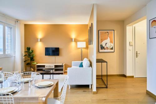 Photo de la galerie de l'établissement 3-bedroom apartment near the metro with parking, à Tourcoing