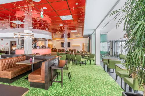 Χώρος καθιστικού στο Hotel Red & Green