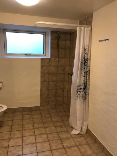 Ένα μπάνιο στο Jysk bed and no breakfast