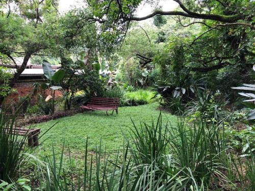 Taman di luar NELSPRUIT MHLANGENI GUEST HOUSE