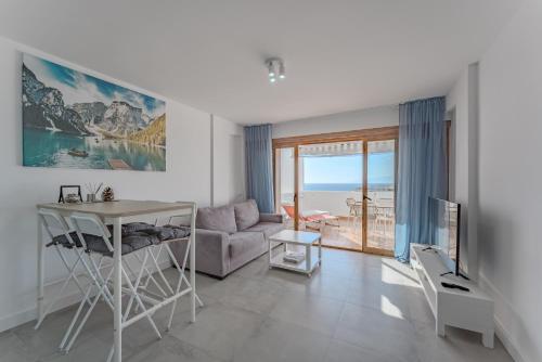 Ocean view apartments in Park Royal I