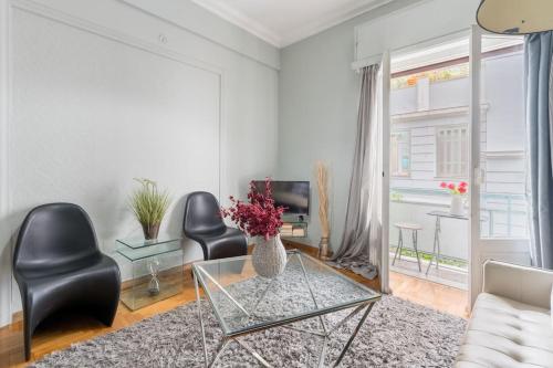 2BDR OlympianZeus Apt with Netflix