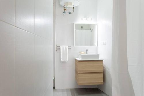 Salle de bains dans l'établissement Sunny Málaga Apartments