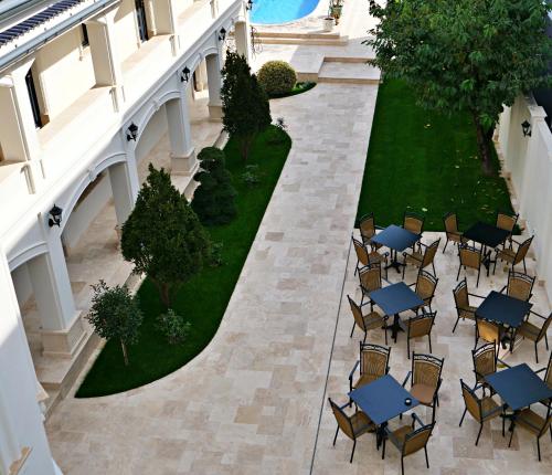 Grant Boutique Hotel — Pool view