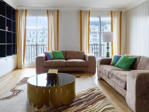 Photo de la galerie de l'établissement AV GEORGE V / Tour Eiffel, à Paris