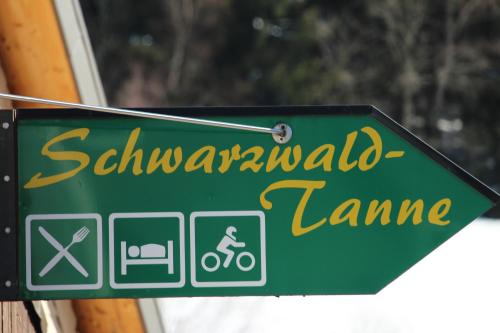 Sijil, anugerah, tanda atau dokumen lain yang dipamerkan di Gasthof Schwarzwaldtanne