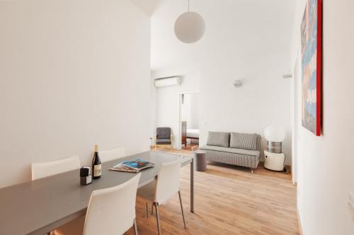 Vatican Lovely 2BR Apartment with Terrace