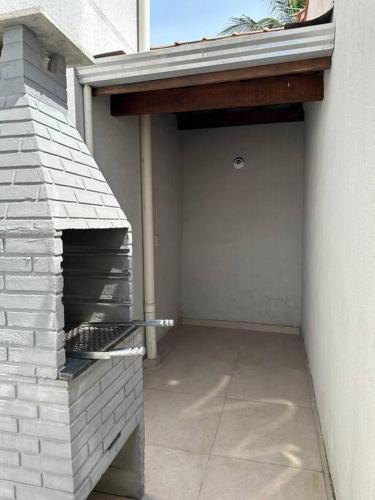 Imagen de la galería de Casa Nova, com churrasqueira! Perfeita para recebê-lo!, en Praia Grande