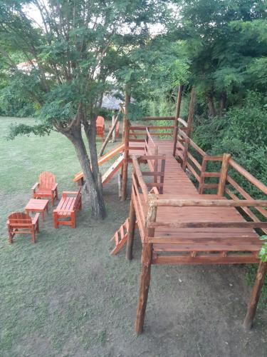 Κήπος έξω από το Cabañas Ecos del Valle