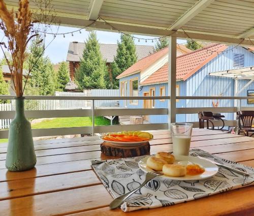 Gallery image of HYGGE HOME уютный коттедж с террасой и баней для проживания нескольких семей in Besqaynar