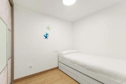 Postel nebo postele na pokoji v ubytování Alco apartamentos: Playmon Park
