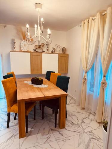 Photo de la galerie de l'établissement Maison de village, à Paulhan