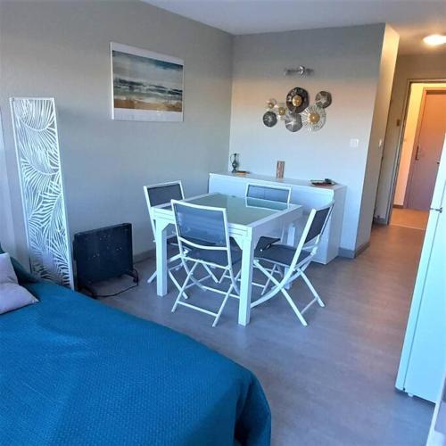 Photo de la galerie de l'établissement Studio 116, Port Vénus au village naturiste, au Cap d'Agde