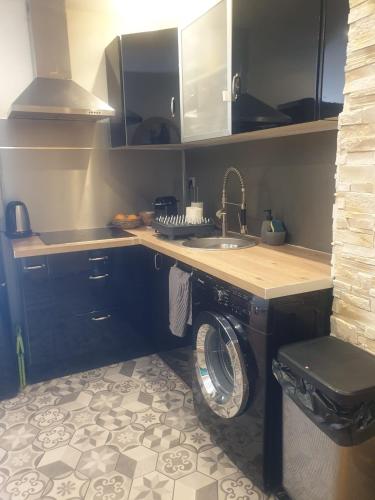 Photo de la galerie de l'établissement LE LUTETIA, à Cannes