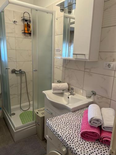 Nilaj Apartment