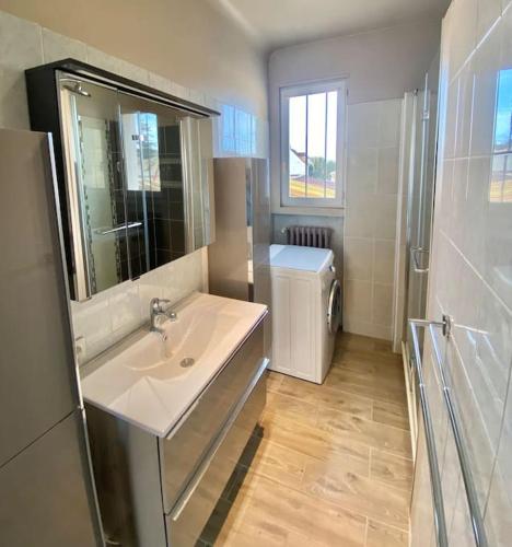 Photo de la galerie de l'établissement La spacieuse - 4 chambres - RER C 10min - Paris, à Brétigny-sur-Orge