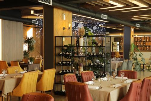 En restaurant eller et spisested på Andoena Resort