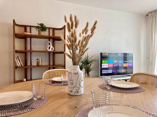 Appartement spacieux avec terrasse et piscine